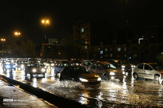آب گرفتگی معابر در تهران