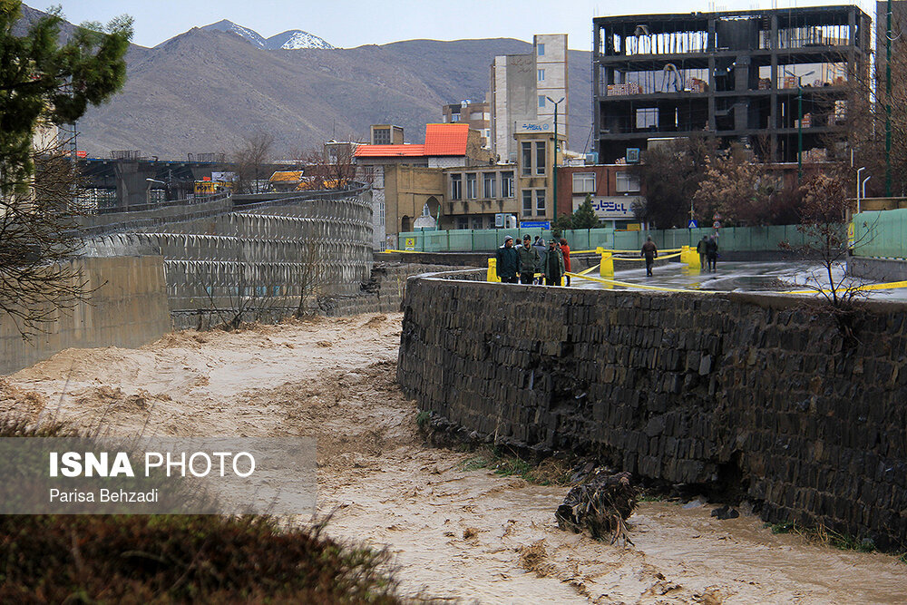 تماشای طغیان رود در اراک