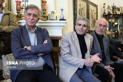حضور وزیر ارشاد و هنرمندان در منزل مرحوم جمشید مشایخی