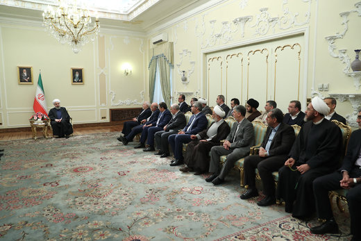 دیدار جمعی از وزراء و مسئولان با رئیس جمهوری