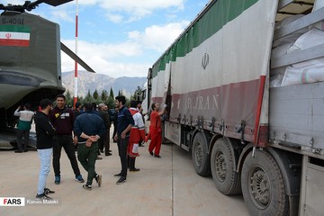کمک های امدادی به مناطق سیل زده پلدختر و معمولان