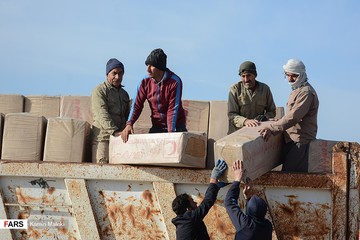 کمک های امدادی به مناطق سیل زده پلدختر و معمولان