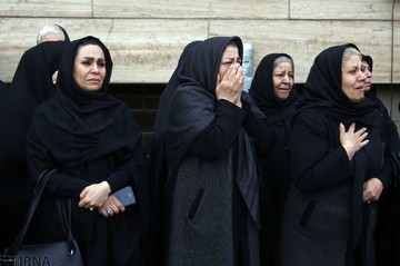 تشییع پیکر محمدابراهیم رنجبر امیری، قدیمی‌ترین روزنامه فروش ایران و جهان، در کرج
