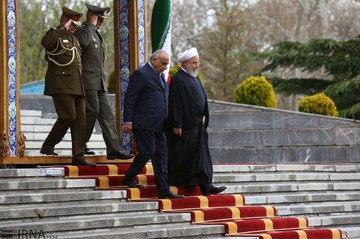 استقبال رسمی رئیس‌جمهوری ایران از نخست‌وزیر عراق