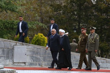 استقبال رسمی رئیس‌جمهوری ایران از نخست‌وزیر عراق