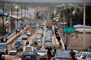 امدادرسانی به سیل‌زدگان پلدختر