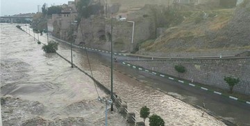 معاون وزیر راه: جاده‌های ۱۲۰ روستا در خوزستان تخریب شد/ سیل، آزادراه اهواز-اندیمشک را بست