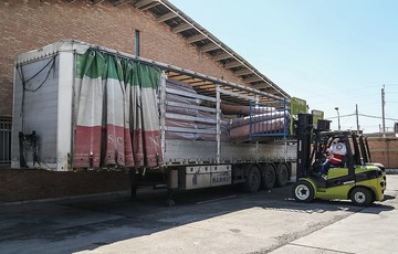 تحویل محموله بشر دوستانه صلیب سرخ آلمان برای سیل‌زدگان