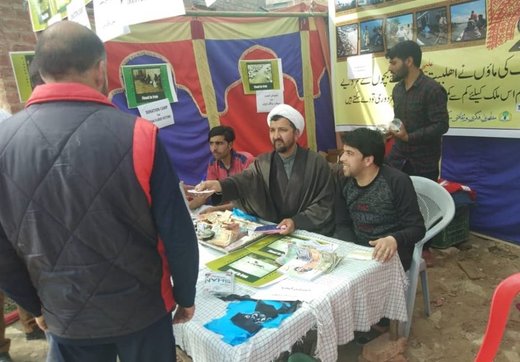 جمع‌آوری کمک‌های مردمی در کشمیر برای سیل‌زدگان ایران