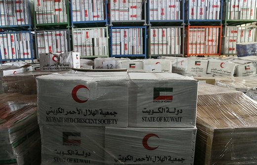 تحویل محموله ارسالی هلال احمر کویت برای سیل‌زدگان