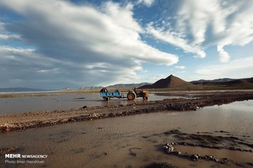 آب‌گیری کامل تالاب آق‌گل بعد از بیست سال