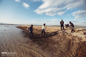 آب‌گیری کامل تالاب آق‌گل بعد از بیست سال