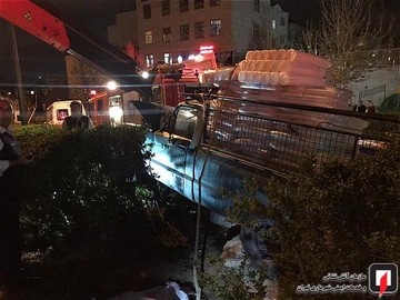 مرگ دلخراش راننده در زیر وانت‌بار