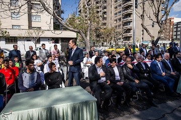 مراسم گلریزان جامعه ورزش برای کمک به مردم سیل‌زده
