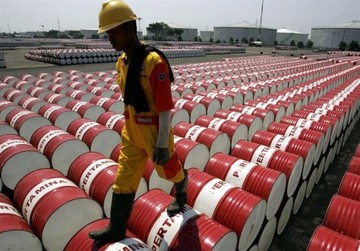 تحریم‌های آمریکا علیه ایران و ونزوئلا قیمت نفت را بالا برد