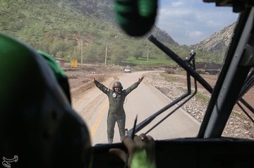 امدادرسانی هوانیروز ارتش به سیل‌زدگان لرستان