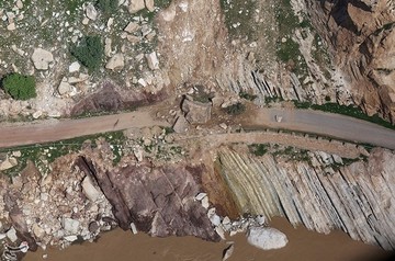 امدادرسانی هوانیروز ارتش به سیل‌زدگان لرستان