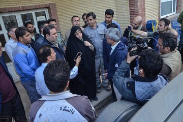 تصاویر | معصومه ابتکار در پل‌دختر سیل‌زده 