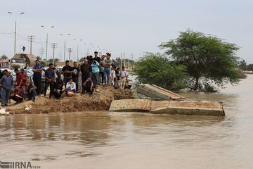نصب پل شناور ارتش در روستای سید صالح و شهرستان کارون