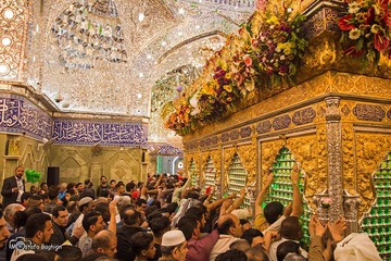 تصاویر | حال و هوای بارگاه حضرت ابوالفضل(ع) در شب میلادشان