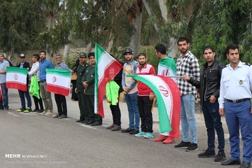 زنجیره انسانی حمایت از سپاه در جزیره خارک