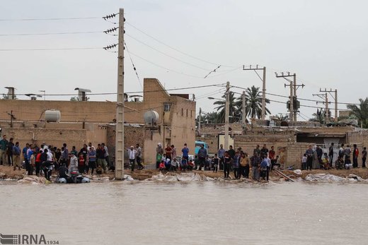 نصب پل شناور ارتش در روستای سید صالح و شهرستان کارون