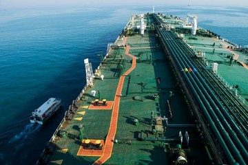 بزرگترین پالایشگاه آسیا واردات نفت خود را کاهش می‌دهد