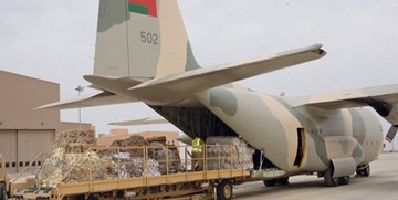 فرود سه هواپیمای کمک های بشردوستانه عمان در تهران