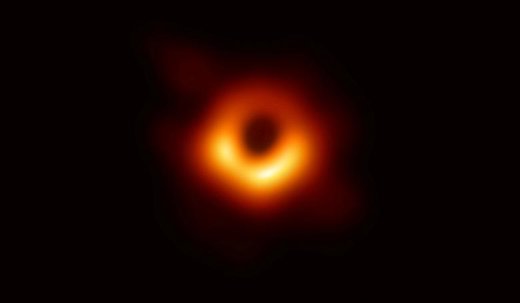 اولین عکس سیاه‌چاله فضایی در یک کهکشان دور که توسط شبکه‌ای از هشت تلسکوپ در سراسر جهان ثبت شده است
