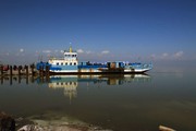 تصاویر | شناور شدن کشتی در دریاچه ارومیه بعد از ۷ سال