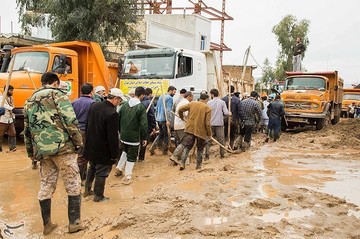 سپاه پاسداران برای کمک به سیل‌زدگان چه اقداماتی انجام داد؟