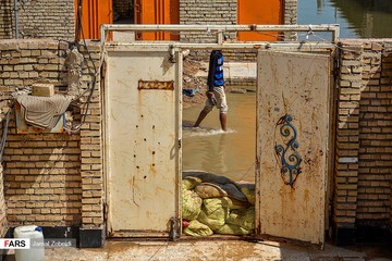 ورود سیلاب به غرب اهواز