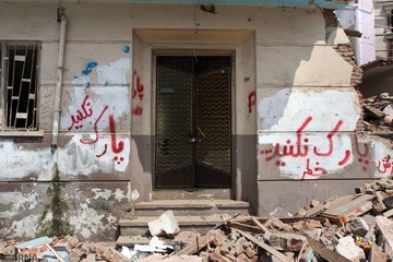 تخریب خانه کودکی ابتهاج در رشت‎