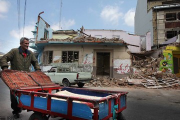 تخریب خانه کودکی ابتهاج در رشت‎