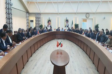 بررسی مشکلات فعالان اقتصادی آذربایجان‌غربی در تجارت با ترکیه با حضور سفیر این کشور