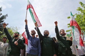 تجمع طلاب و روحانیون حوزه علمیه مروی در حمایت از سپاه