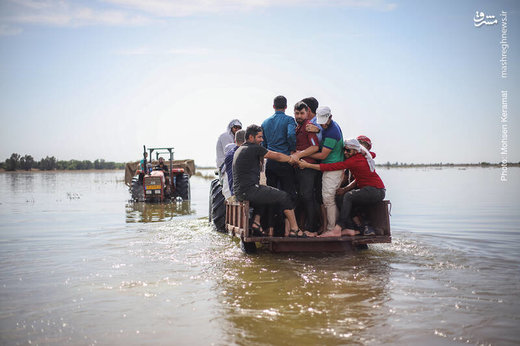 پناه بردن سیل‌زدگان خوزستان به جنگل