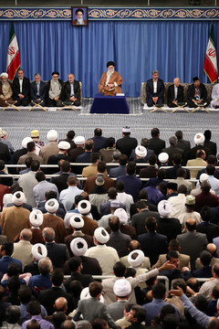 دیدار شرکت کنندگان مسابقات بین‌المللی قرآن با رهبر انقلاب