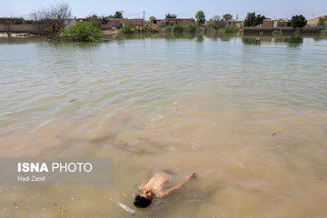 کودکان سیل‌زده حمیدیه