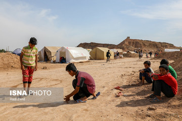 کودکان سیل‌زده حمیدیه