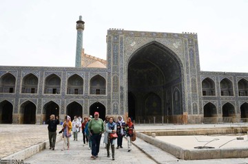 گردشگران خارجی در شهر تاریخی اصفهان