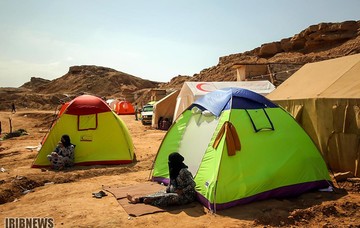 سکونت سیل‌زدگان در زاغه‌ مهمات جنگ حمیدیه