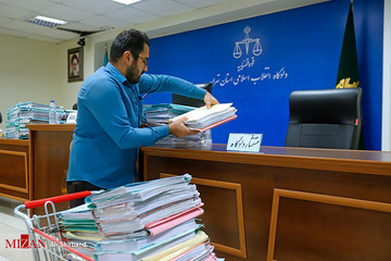 چهارمین جلسه رسیدگی به اتهامات متهمان پرونده تعاونی‌های البرز ایرانیان و ولیعصر