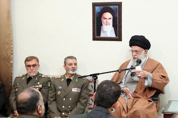 دیدار فرماندهان ارشد ارتش و جمعی از فرماندهان و کارکنان نیروی زمینی با رهبر معظم انقلاب اسلامی