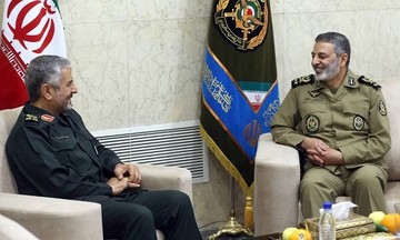 فرمانده کل ارتش به فرمانده کل سپاه چه گفت؟