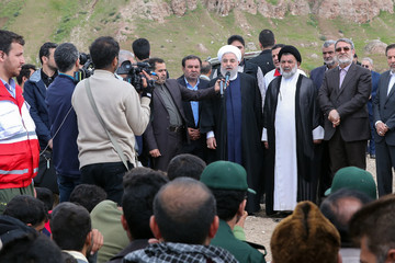 بازدید رئیس‌جمهور از روستای چم‌مهر