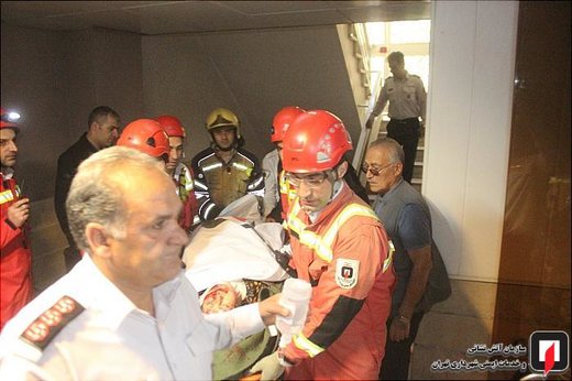 سقوط زن سالخورده کم بینا به چاهک آسانسور