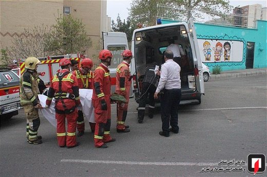 سقوط زن سالخورده کم بینا به چاهک آسانسور