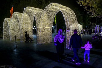 مراسم نورافشانی جشن نیمه شعبان در میادین شهر تهران