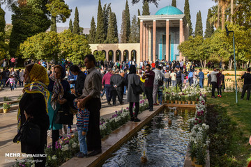 اول اردیبهشت، روز بزرگداشت سعدی شیرازی